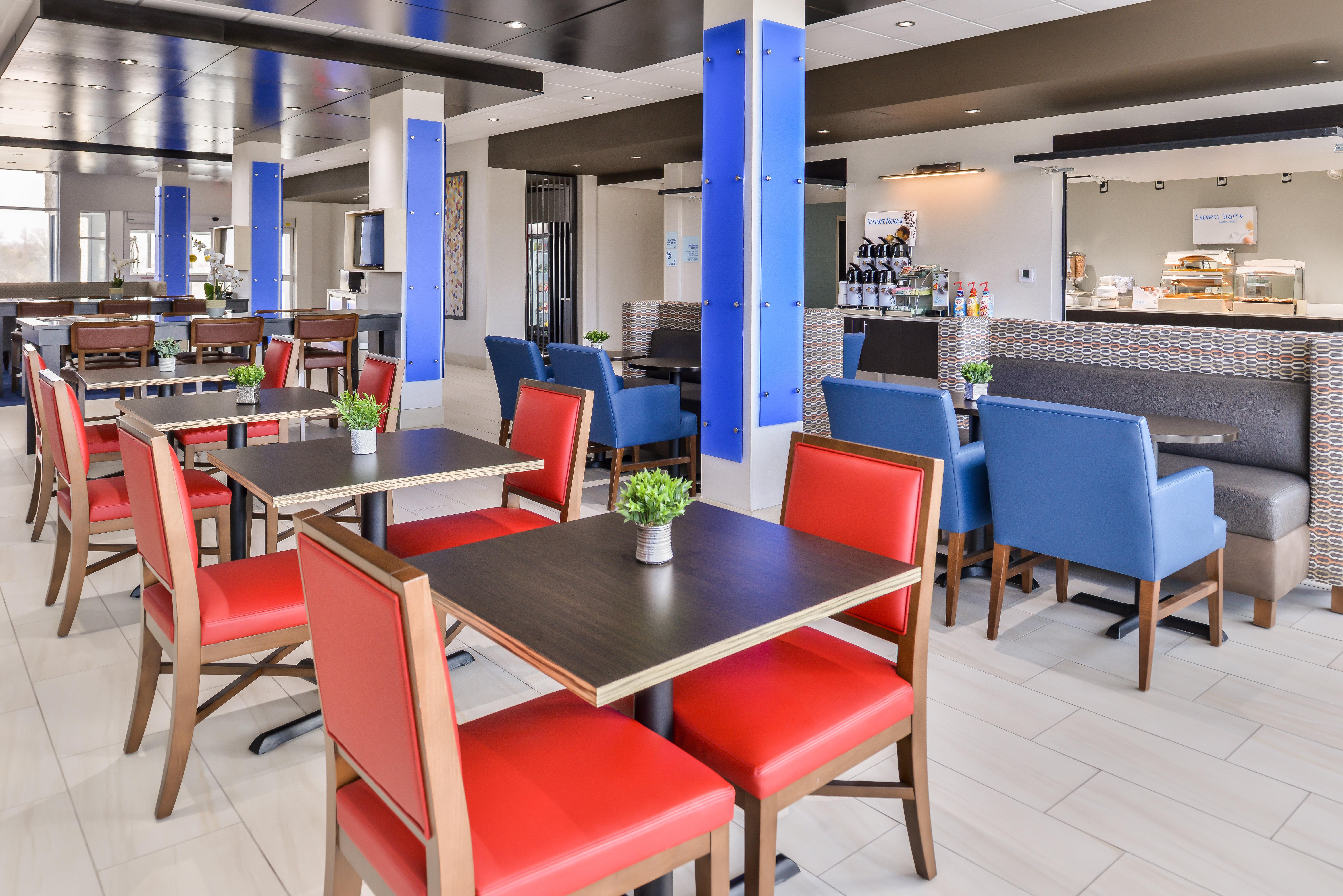 Holiday Inn Express & Suites - Kansas City - Lee'S Summit By Ihg Exterior photo