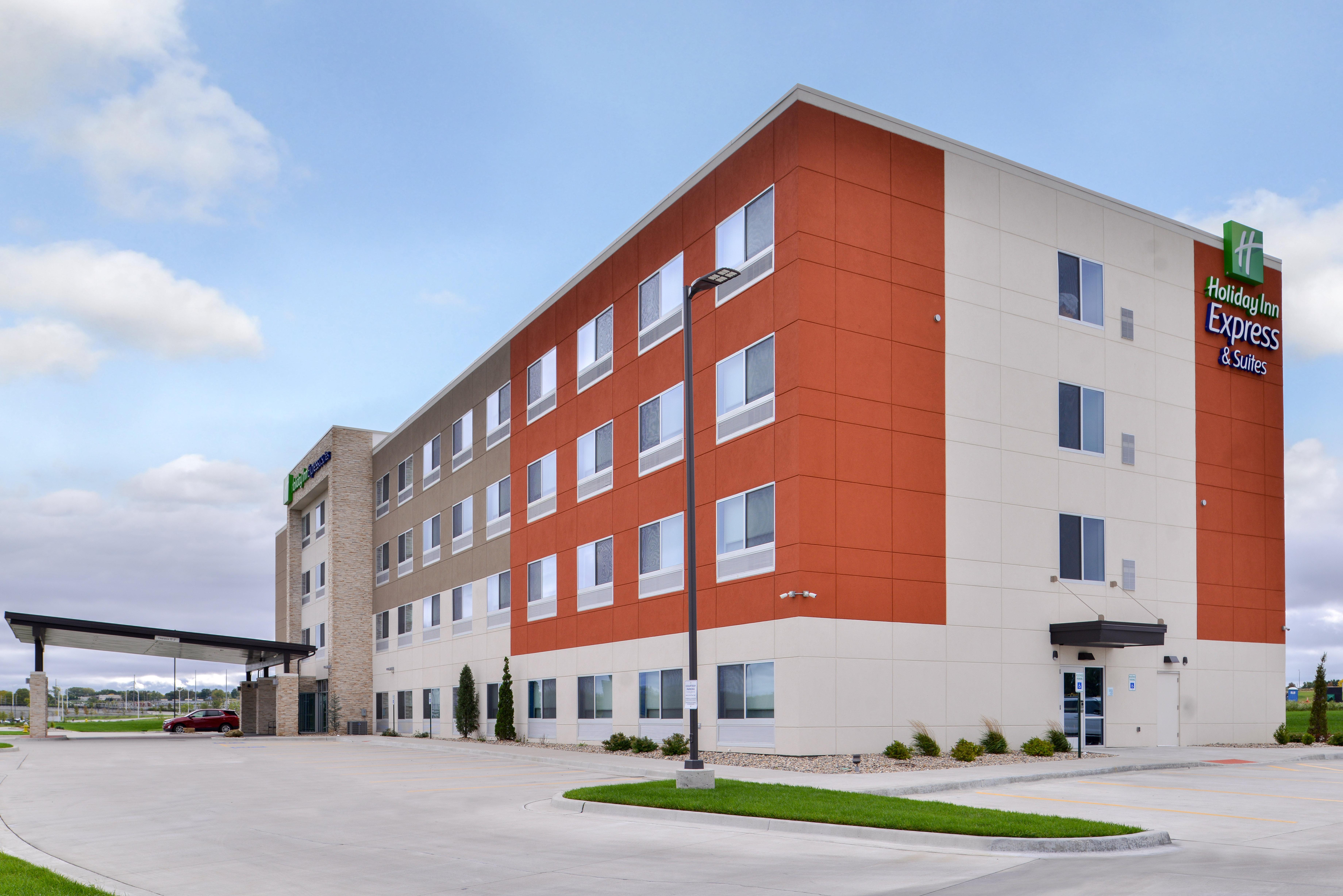 Holiday Inn Express & Suites - Kansas City - Lee'S Summit By Ihg Exterior photo
