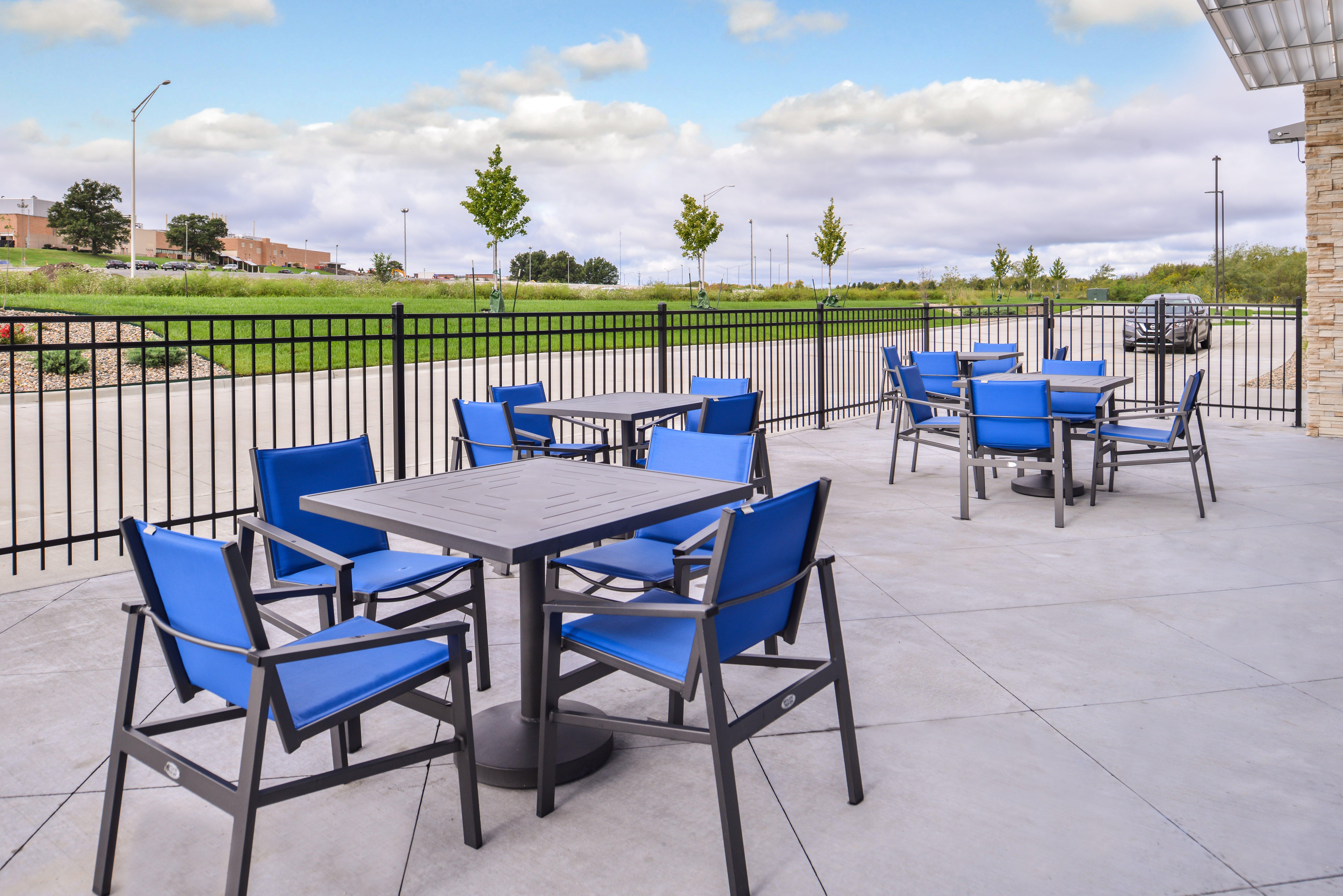 Holiday Inn Express & Suites - Kansas City - Lee'S Summit By Ihg Exterior photo