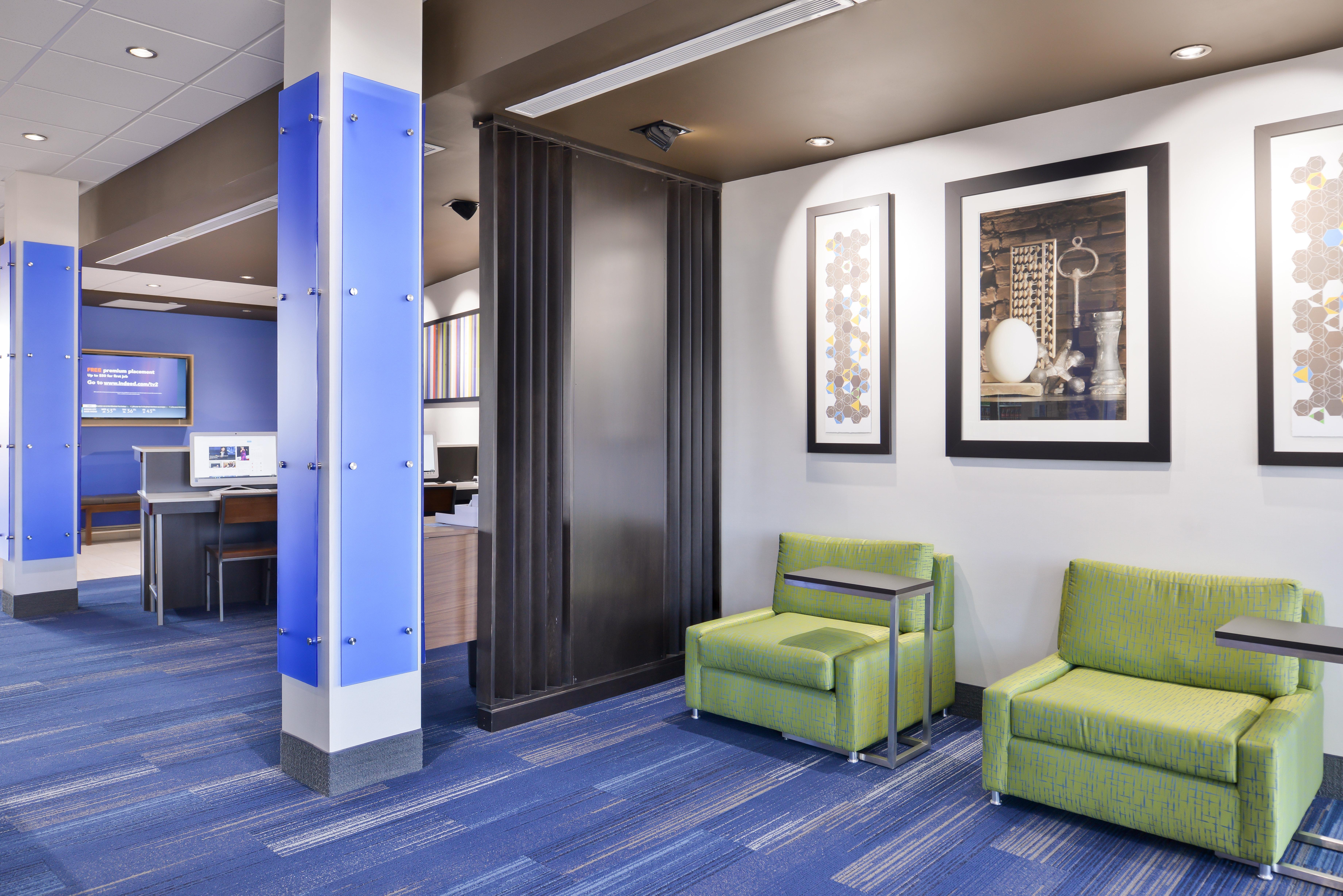 Holiday Inn Express & Suites - Kansas City - Lee'S Summit By Ihg Exterior photo